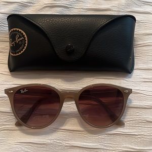 Ray ban sun glasses